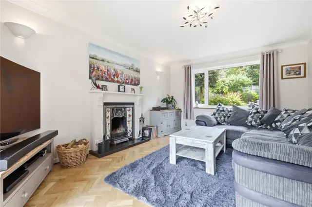 with 5 bedrooms in Sawbridgeworth, CM21, photo 3