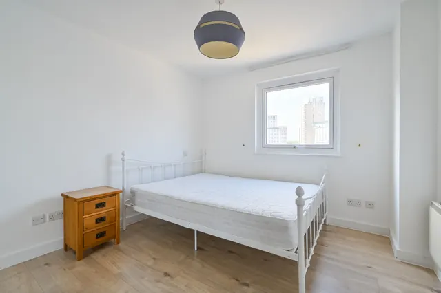 Photo 3 — 17 Fonda Court, 3 Premiere Place, London