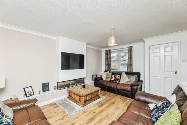 Photo 3 — Lakeside Meadows, Pontefract