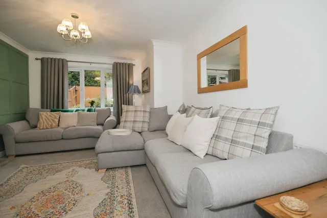 Photo 3 — Hanover Close, Forest Town, Mansfield, Nottinghamshire, NG19