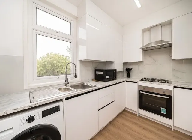 Photo 2 — Babington Road, Streatham, SW16