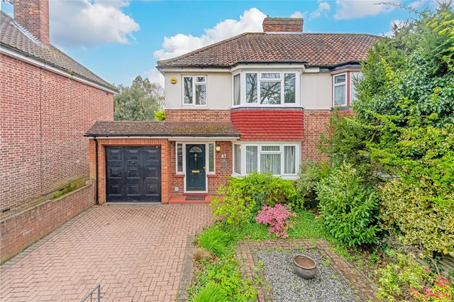 Dean Road, Hampton, Middlesex, TW12 1AQ, photo 1