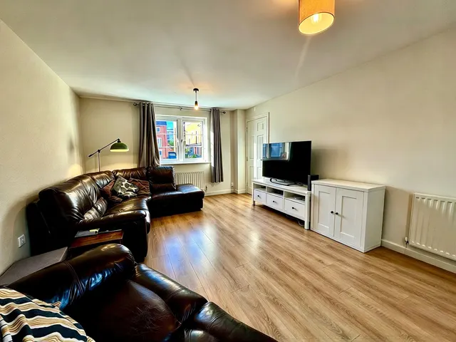 Withering Road, Swindon, SN1, photo 2