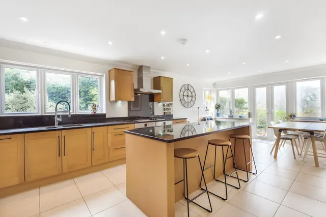 Photo 3 — Boundstone Road, Farnham, GU10