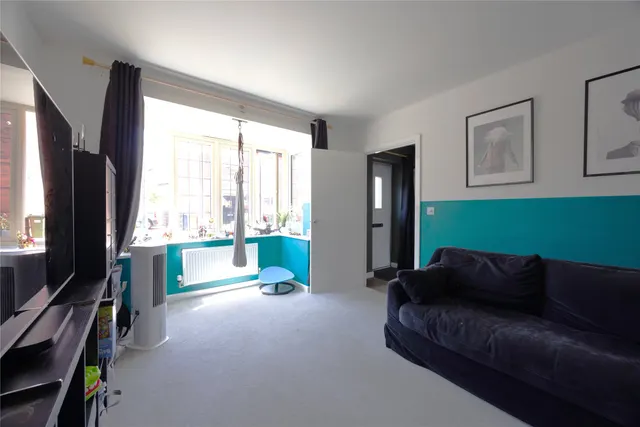 Photo 3 — Snapdragon Close, Gloucestershire, Walton Cardiff, GL20 7FF