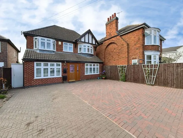 Tennis Court Drive, Leicester, Leicestershire, LE5, photo 1