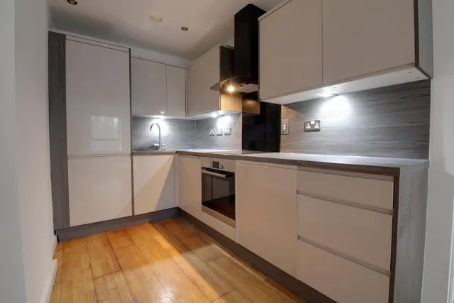Gotts Road, Leeds, LS12, photo 2