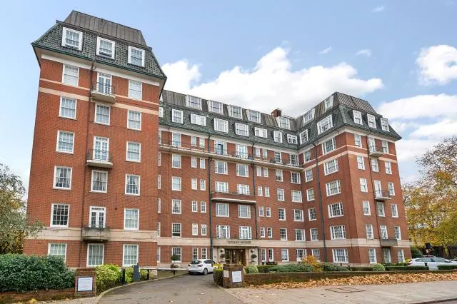 Finchley Road, St Johns Wood, NW8, photo 1