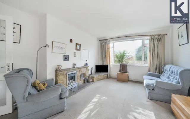 Photo 3 — Larkspur Way, Epsom, KT19