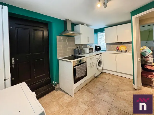 Sambourne Road, Warminster, BA12, photo 2