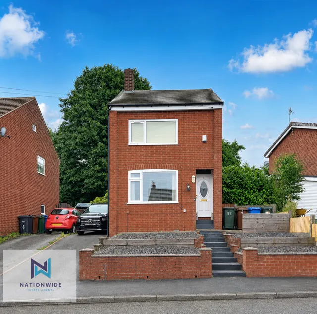 Derek Road, Chorley, PR6, photo 1