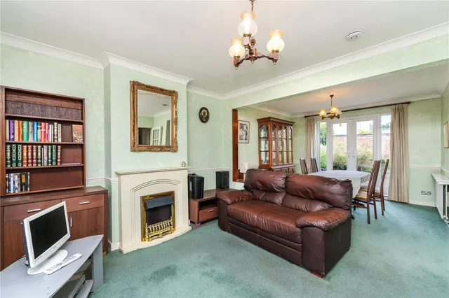 Photo 3 — Uxbridge Road, Hampton Hill, TW12 1SL