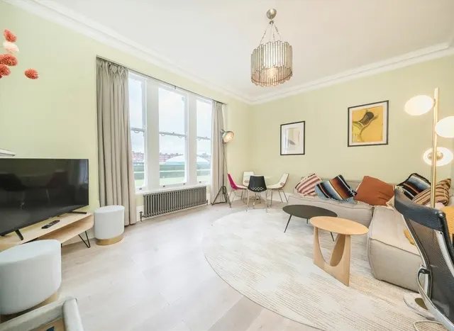Photo 2 — Comeragh Road, West Kensington, W14