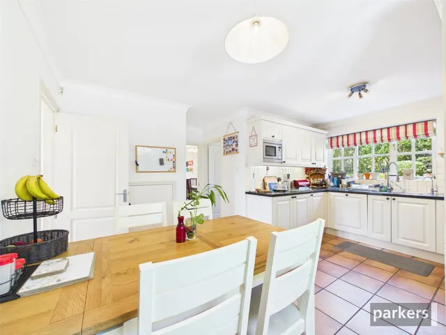 Wilsford Close, Lower Earley, RG6, photo 3