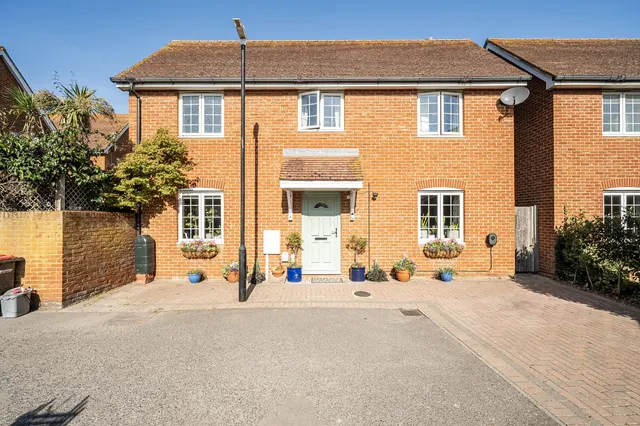 Barnes Way, Herne Bay, CT6, photo 1