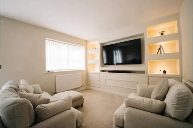 Dalar Aur, Llandudno Junction, LL31, photo 2