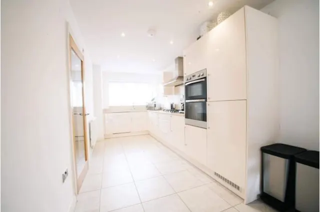 Dalar Aur, Llandudno Junction, LL31, photo 1