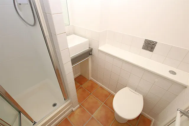 Photo 3 — Studio Apartment, Downwood Close