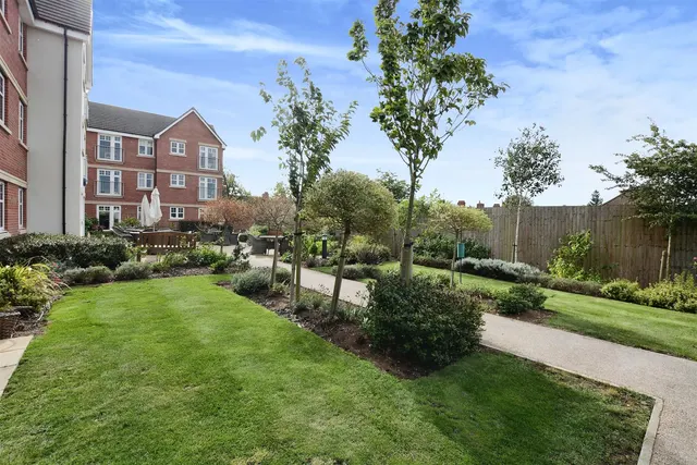 Westfield Road, Wellingborough, NN8, photo 1