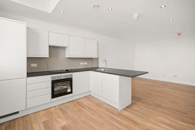 Tournay Road, London, SW6, photo 1