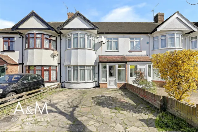 Geariesville Gardens, Barkingside, Essex, Ilford, IG61JH, photo 1