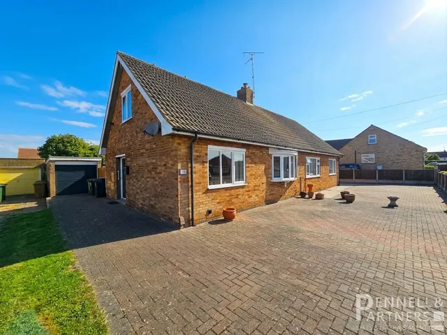 Oakdale Avenue, Peterborough, photo 1