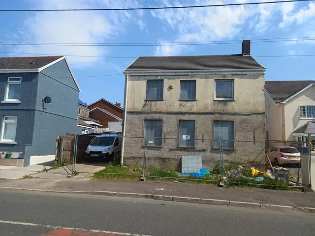 Heol Y Felin Neath, SA10, photo 1