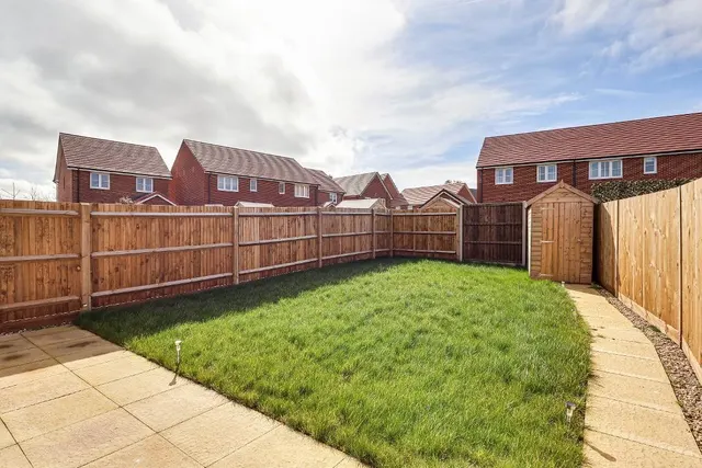 Swan Mews, Warlingham, photo 2