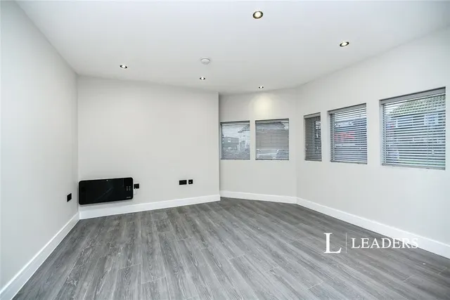 South Coast Road, Peacehaven, BN10, photo 1