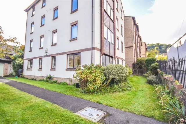 Henlow Drive, Dursley, GL11, photo 1