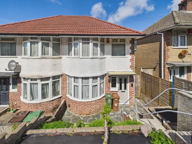 Cardinal Avenue, St Budeaux, Plymouth, photo 1