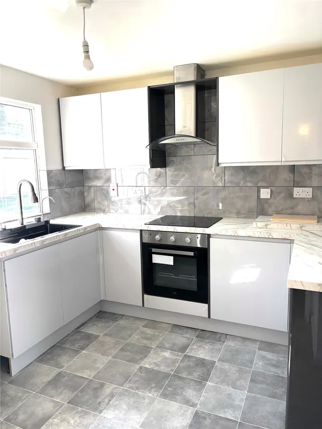 Photo 3 — Celandine Close, South Ockendon, Essex, RM15