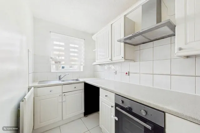 Photo 3 — Richmond Drive, Gravesend, Kent, DA12