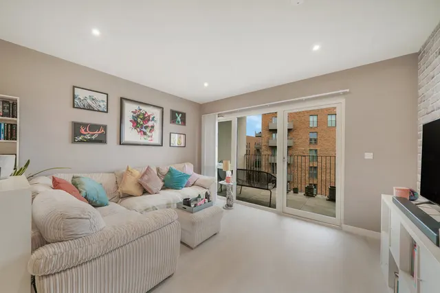 Photo 3 — Foxglove Apartments, Millbrook Park, NW7 1TG
