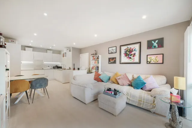 Foxglove Apartments, Millbrook Park, NW7 1TG, photo 1