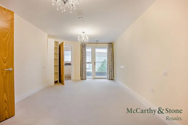 Churchfield Road, Poole, BH15, photo 2