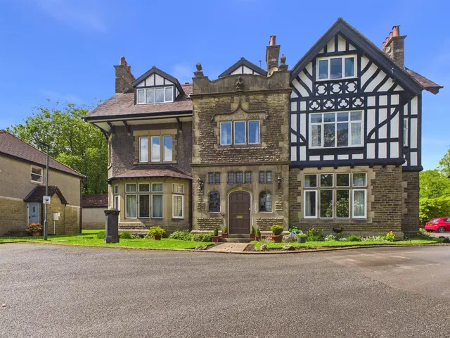 Park Road, Buxton, photo 1