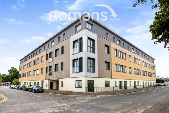 Lyon Way, Frimley, GU16, photo 1