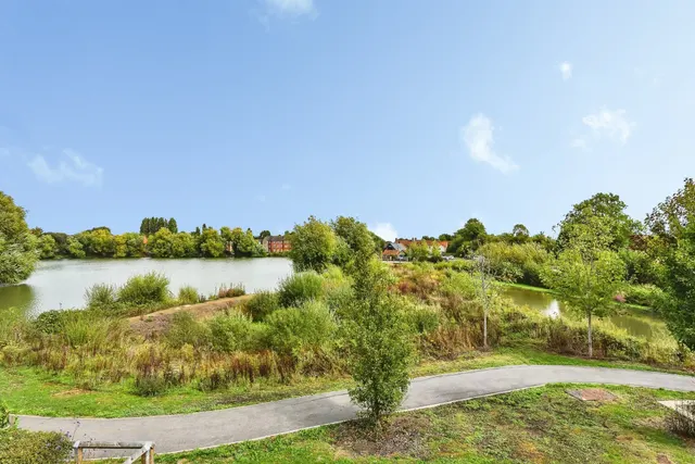 Amazon Way, Westbury, BA13, photo 2