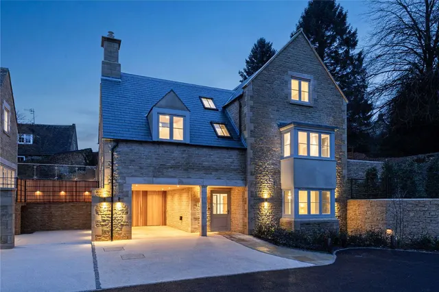 Photo 3 — Haberdashers, Bell Lane, Blockley, Gloucestershire, GL56 9ES