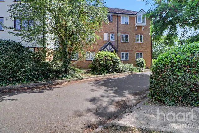 Alperton, HA0, photo 1