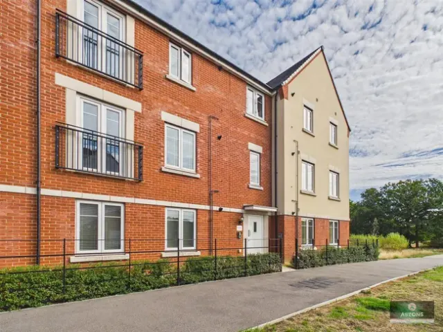 Sangster Close, Crawley