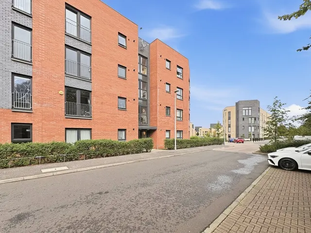 Niddrie Mains Road, Craigmillar, EH16, photo 1