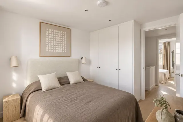 Northcote Road, London, SW11, photo 3
