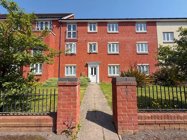 Ardgowan Grove, Wolverhampton, WV4, photo 1