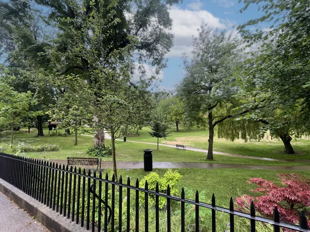Winckley Square, Preston, Lancashire, PR1 3JJ, photo 1