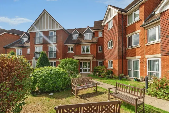 Linkfield Lane, Redhill, RH1, photo 1