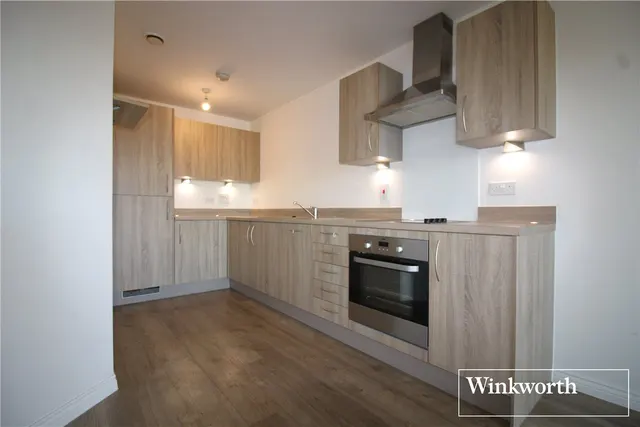 Manor Way, Borehamwood, WD6, photo 2