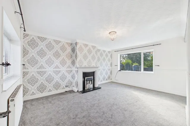 Abbotts Close, Aberford, LS25, photo 3