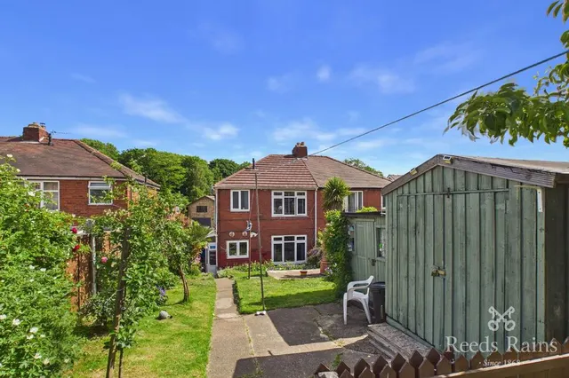 Holywell Lane, Castleford, West Yorkshire, WF10, photo 1